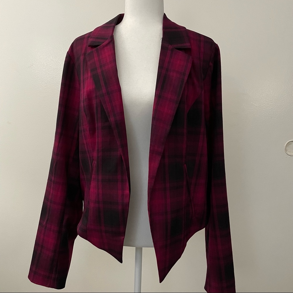 Plaid Cropped Hi-Lo Blazer - Picture 1 of 5